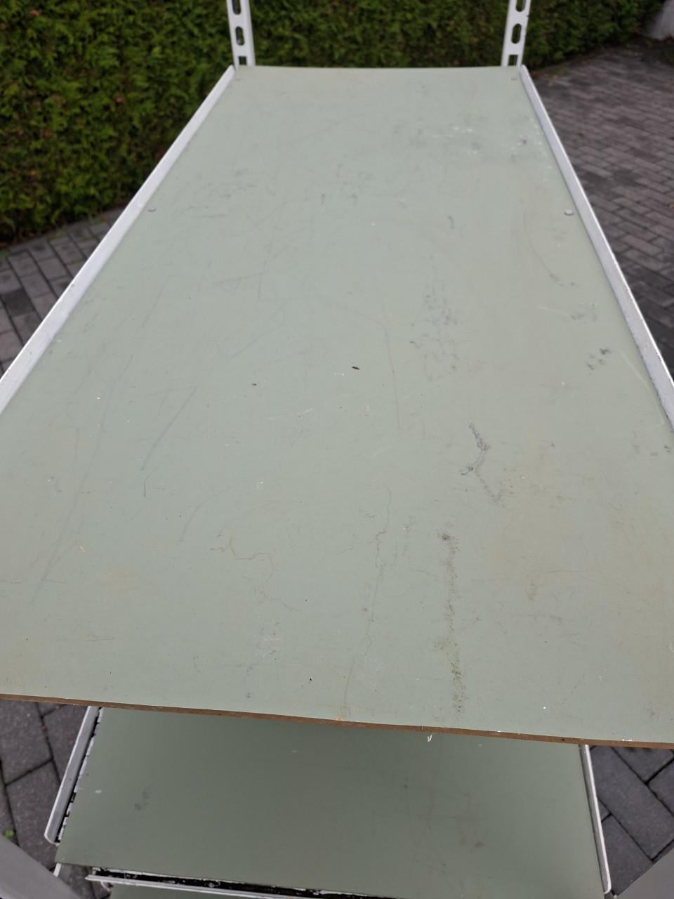 Oude veilingkar, nu voor display (of wat je zelf wil)