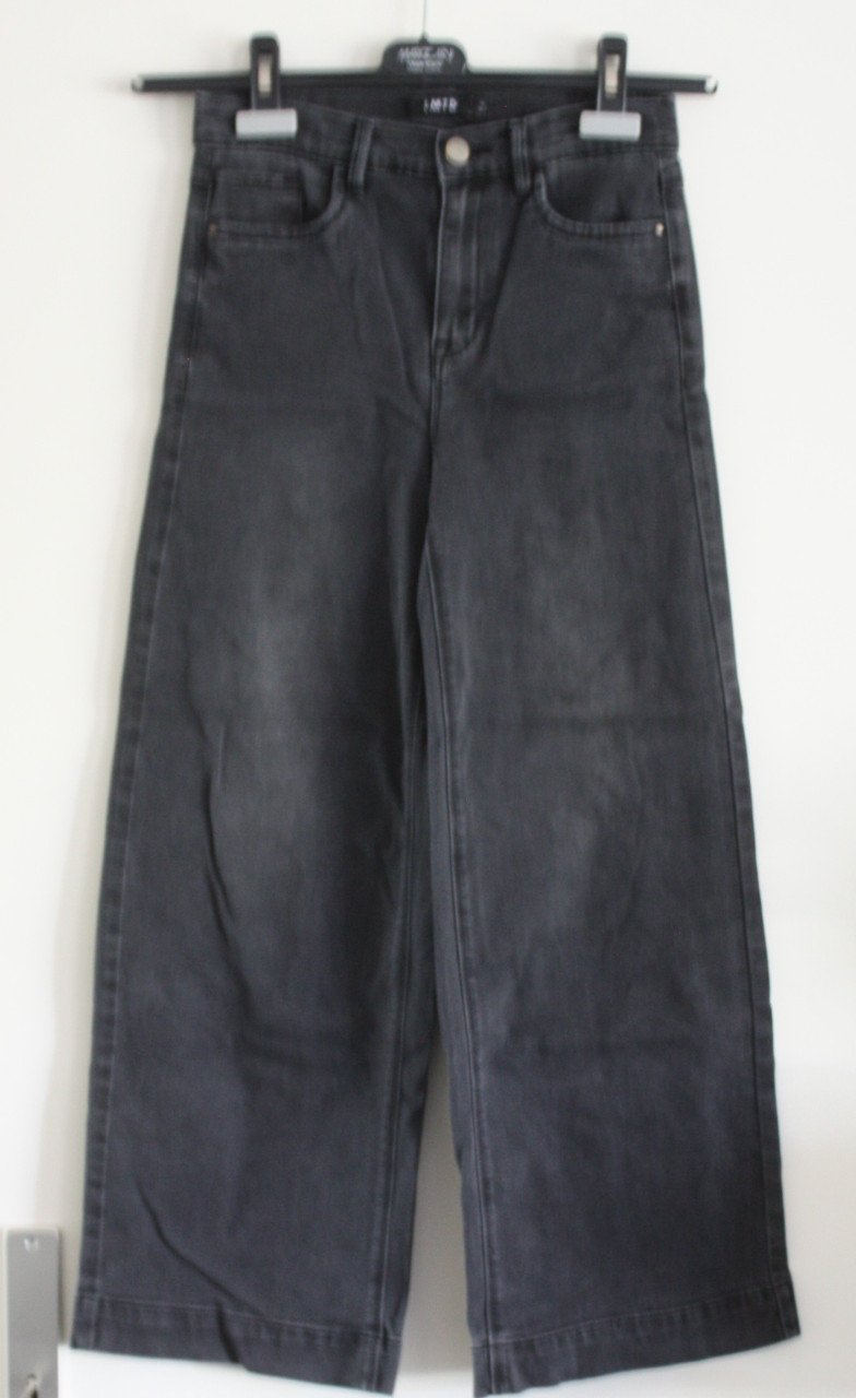 Zwarte wijde broek maat 158-164