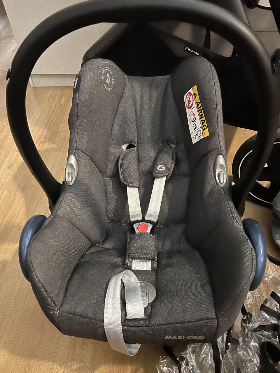 Maxi Cosi Zelia kinderwagen + reiswieg 2 in 1 + Cabriofix compleet set