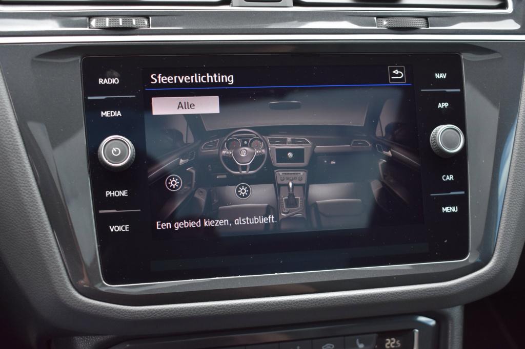 Volkswagen Tiguan 1.5 tsi act r-line | trekhaak | camera | stoelverwarming 
