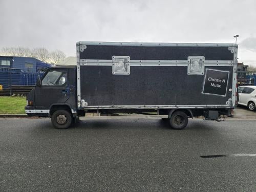 Nissan Trade 3.0 TDI – Grote Meubelbak nieuwe apk €1750