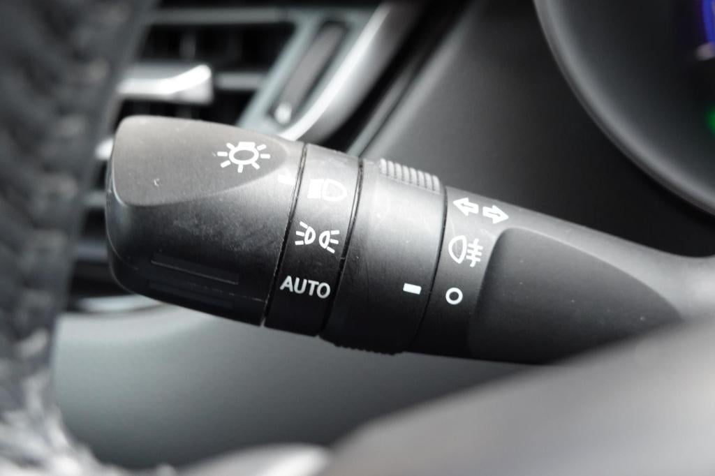 Toyota C-hr 1.8 hybrid active