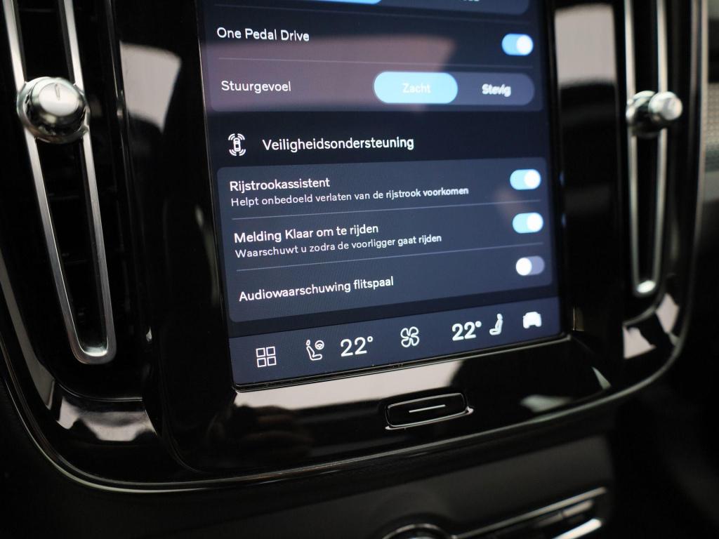 Volvo XC40 recharge p8 awd | automaat | panoramadak | apple carplay / andro