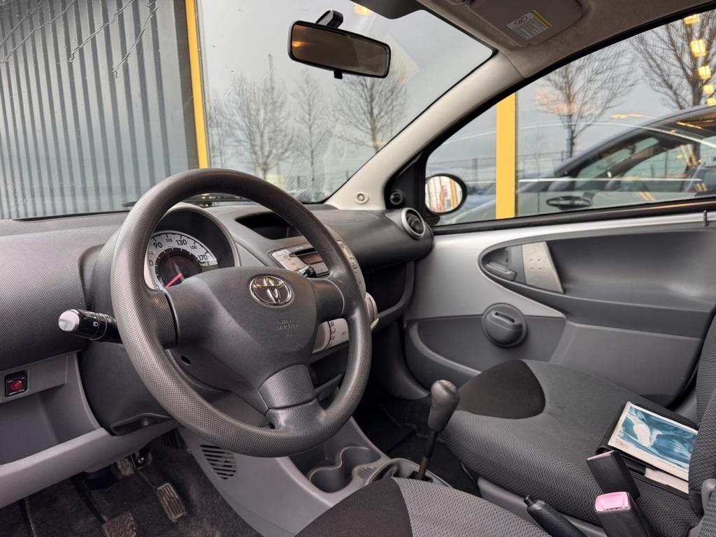 Toyota Aygo 1.0-12v +