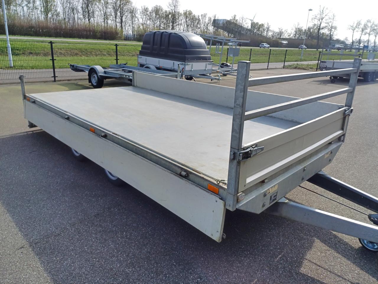 Saris plateauwagen/transporter met rijplaten 3000kg 406x210cm