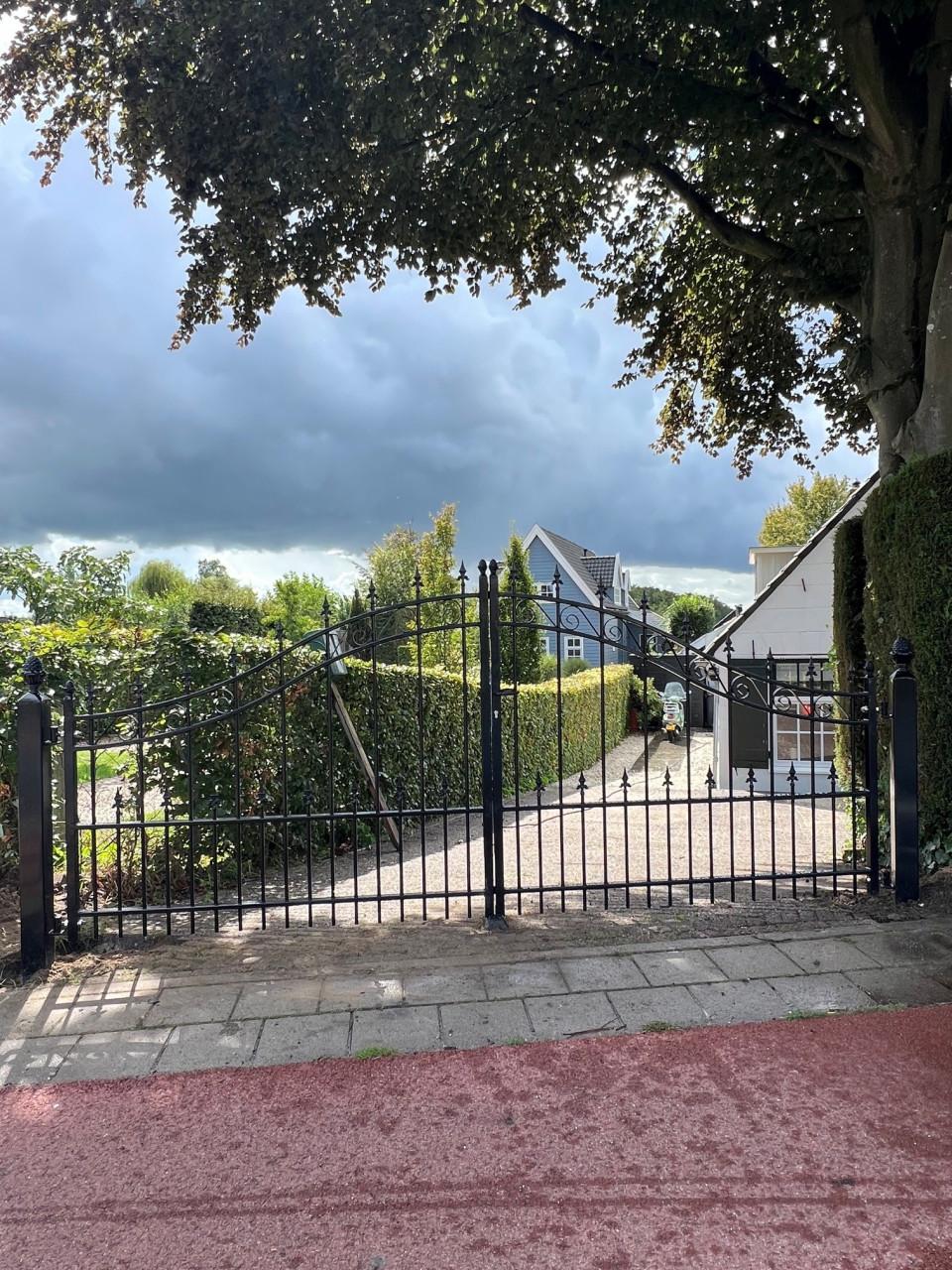Inrijpoort 400 cm breed. Nu met korting weg.