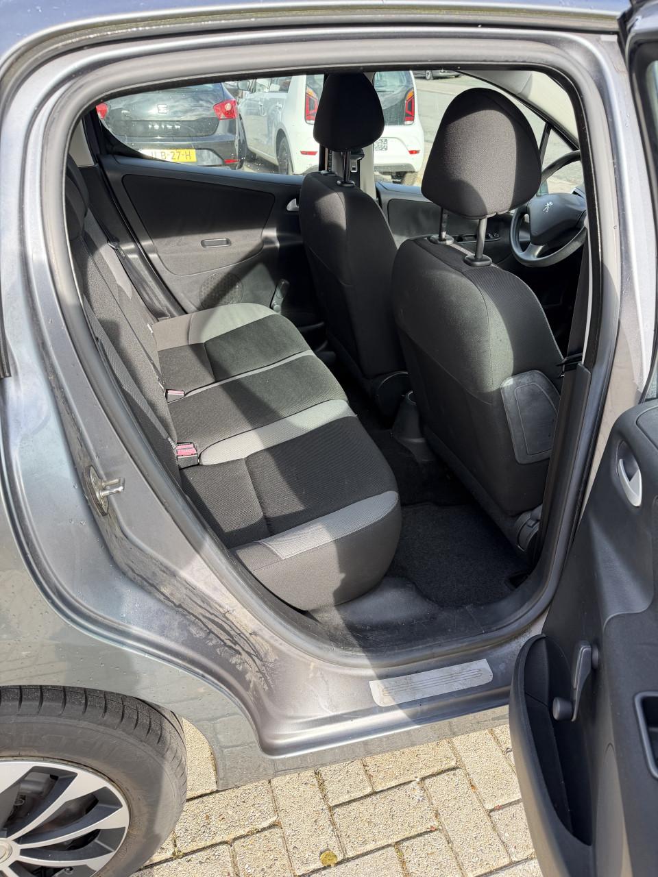 Peugeot 207 zuinige 1.4 VTI 5DRS 2008 met 160000KM Jaar APK