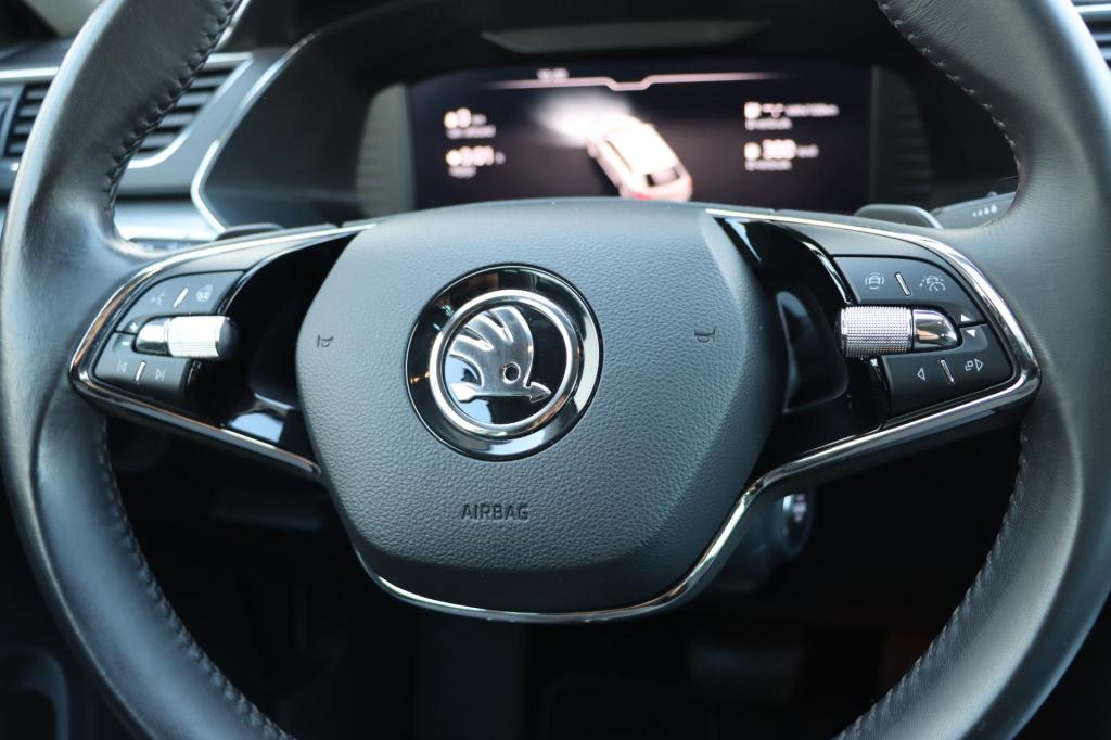 Skoda Superb combi 1.4 tsi iv business edition plus dsg6 218pk