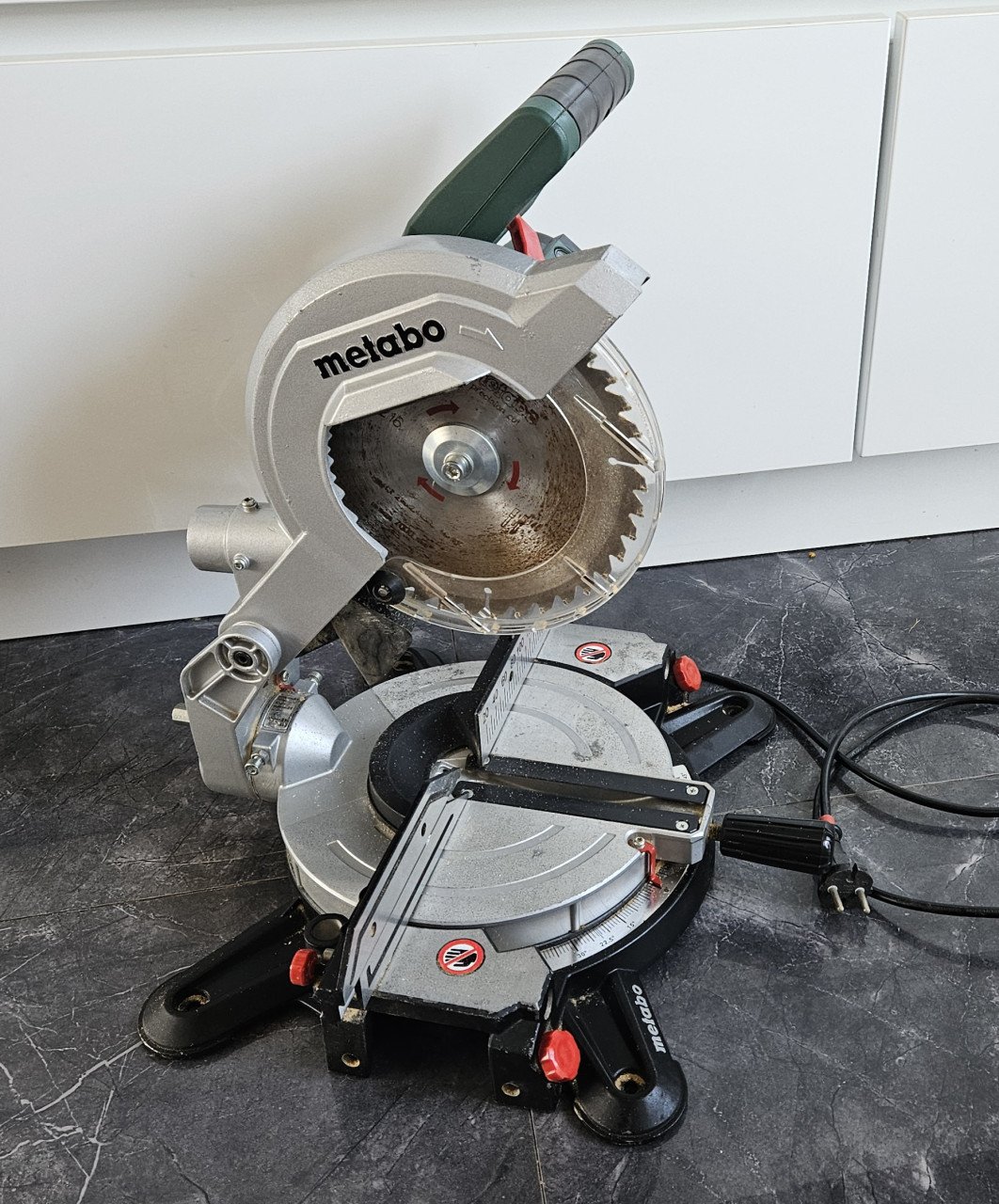 Metabo KS 216 M Lasercut Afkortzaag – 216 mm