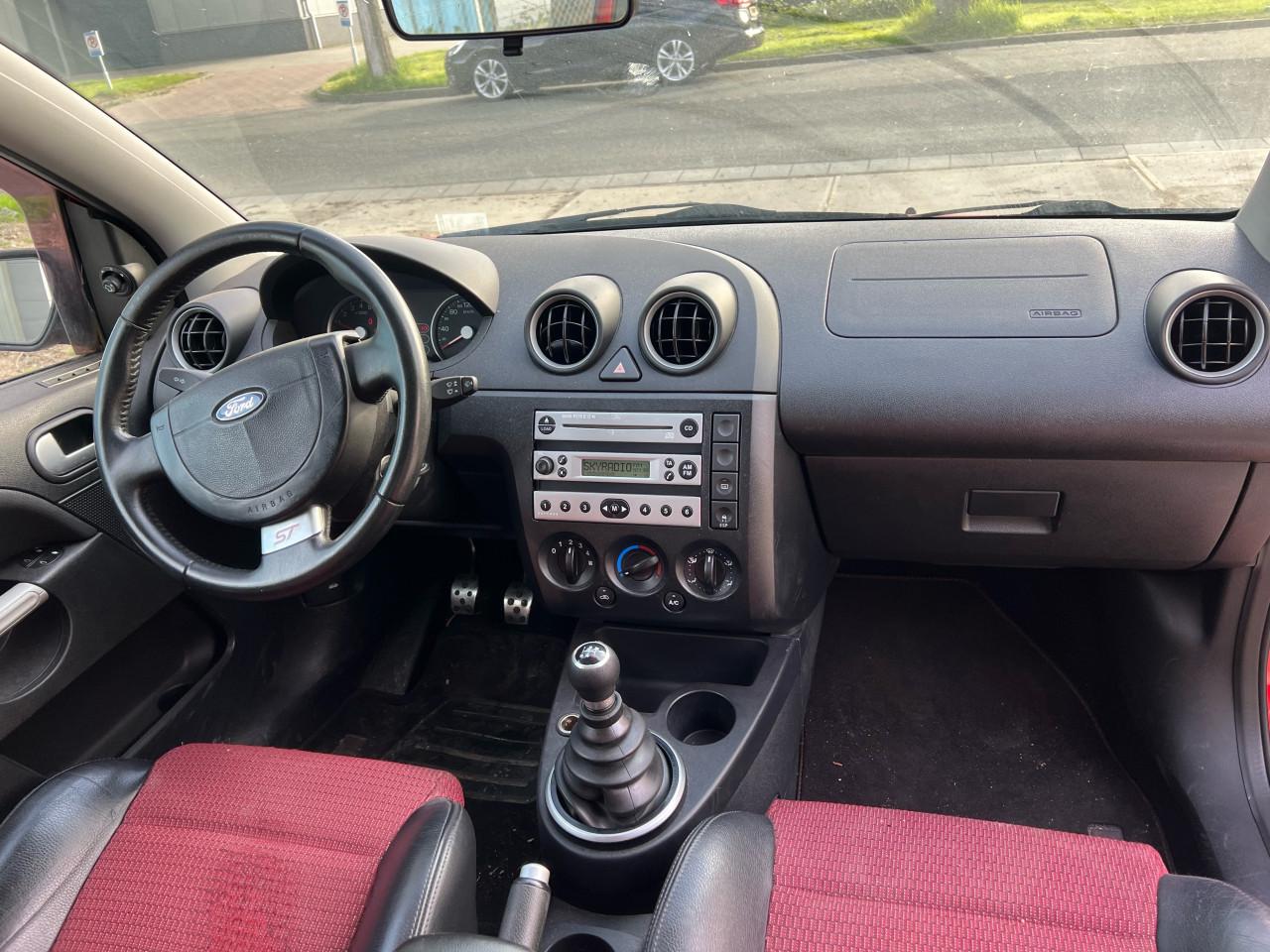 Ford Fiesta 2.0-16V ST 150PK 143.957KM