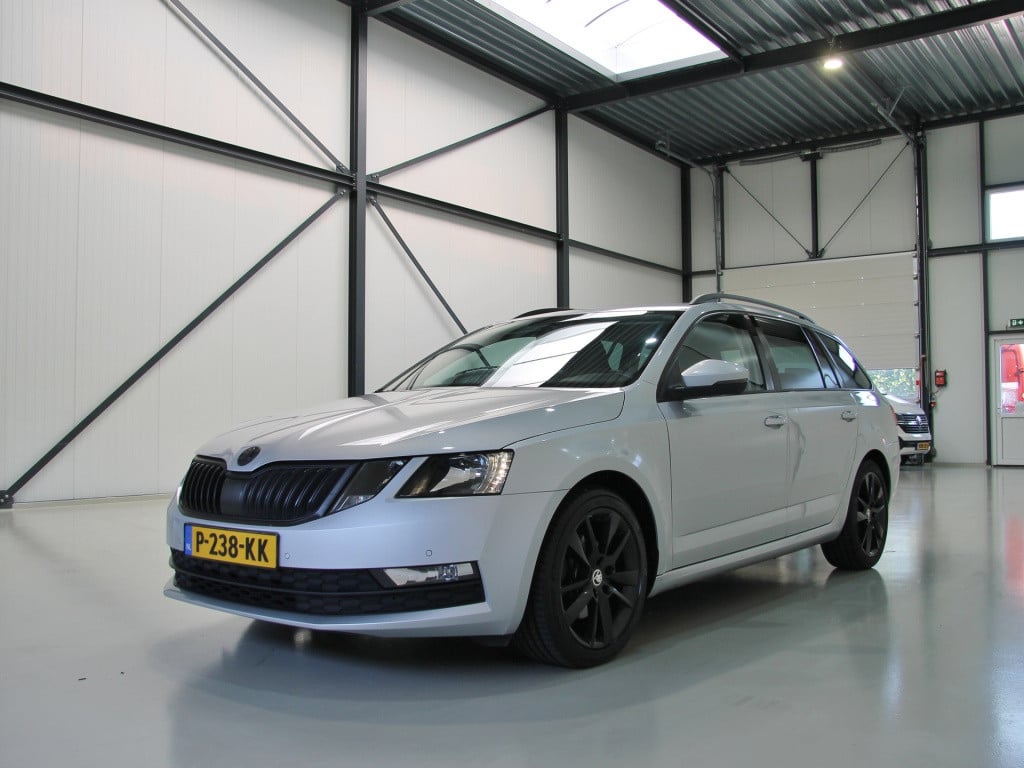 Skoda Octavia combi 1.0 tsi 116pk dsg style sport | kuipstoelen