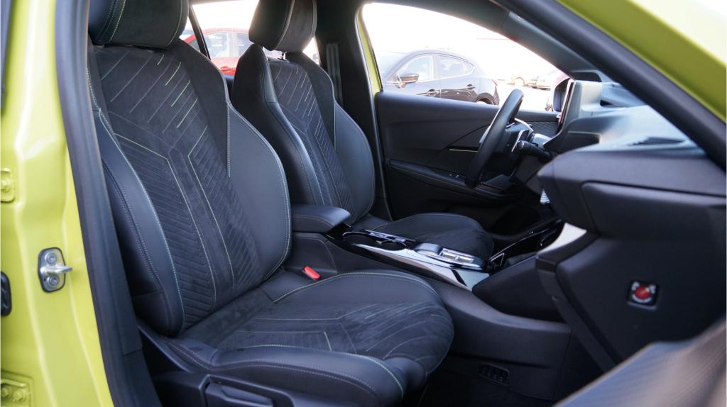 Peugeot 208 hybrid 136 e-dcs6 gt rijklaar incl garantie