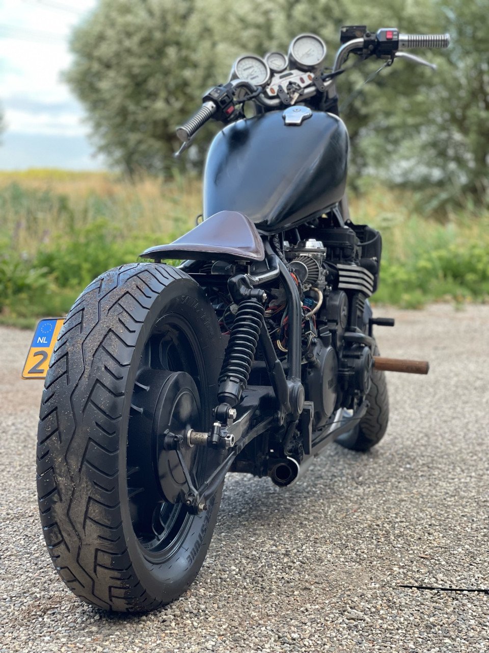 Bobber XJ 700 X