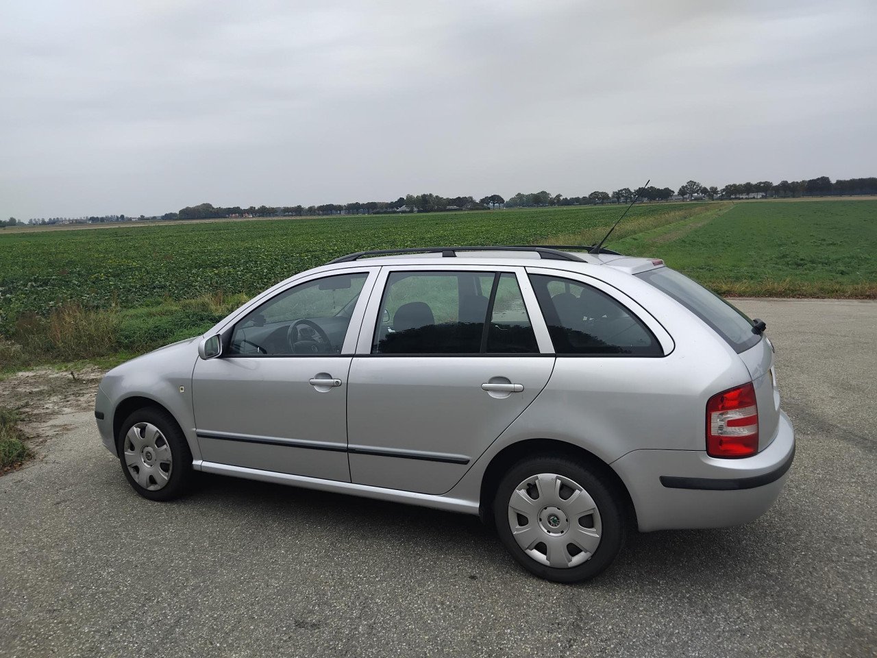 Skoda Fabia 1.4-16V Spirit+ met nieuwe APK.