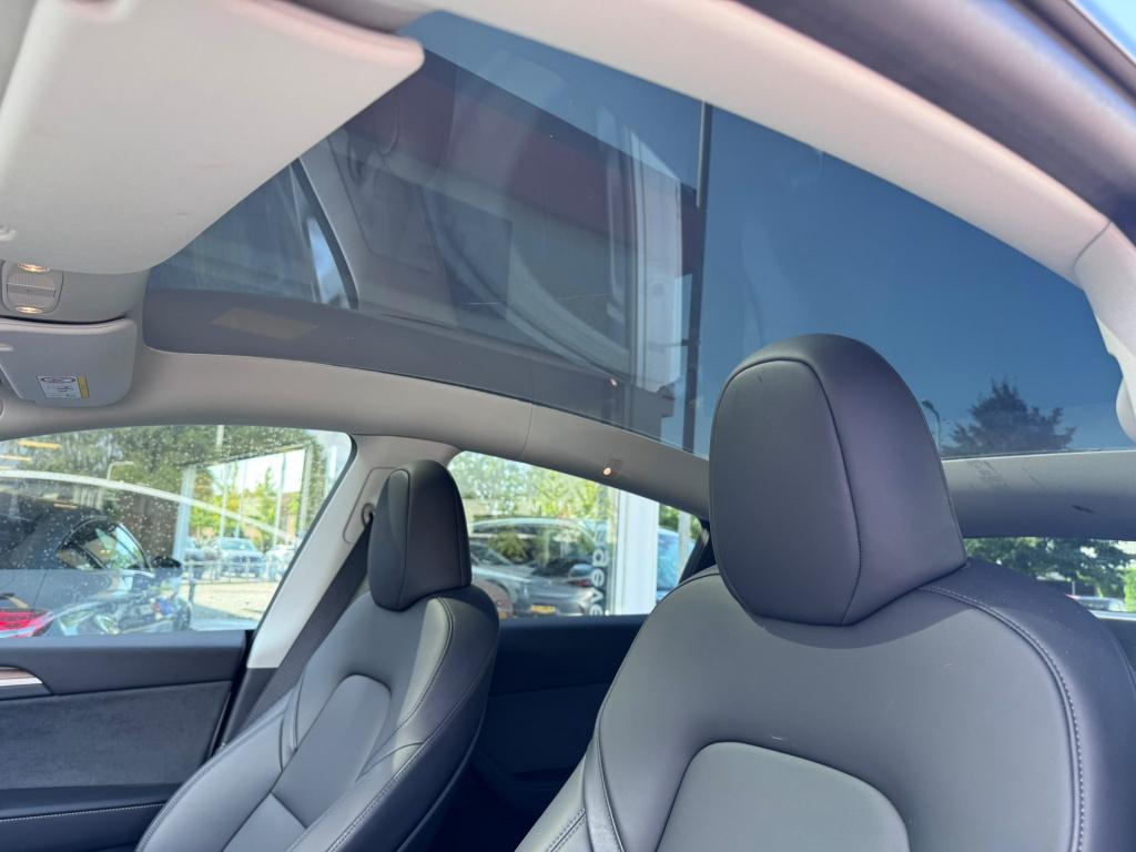 Tesla Model Y long range awd 75 kwh