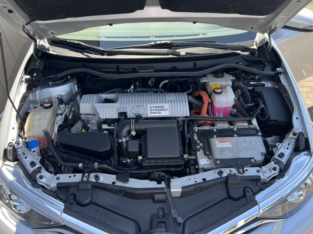 Toyota Auris touring sports 1.8 hybr. trend