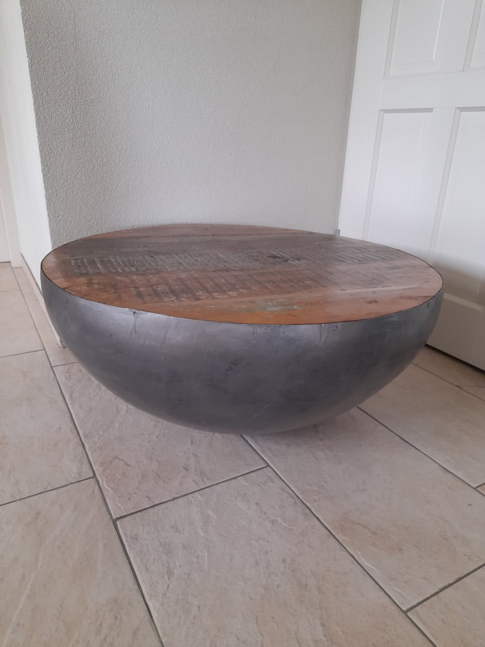 Super gave  design salon tafel 90 x 40H ( in goede nette staat)