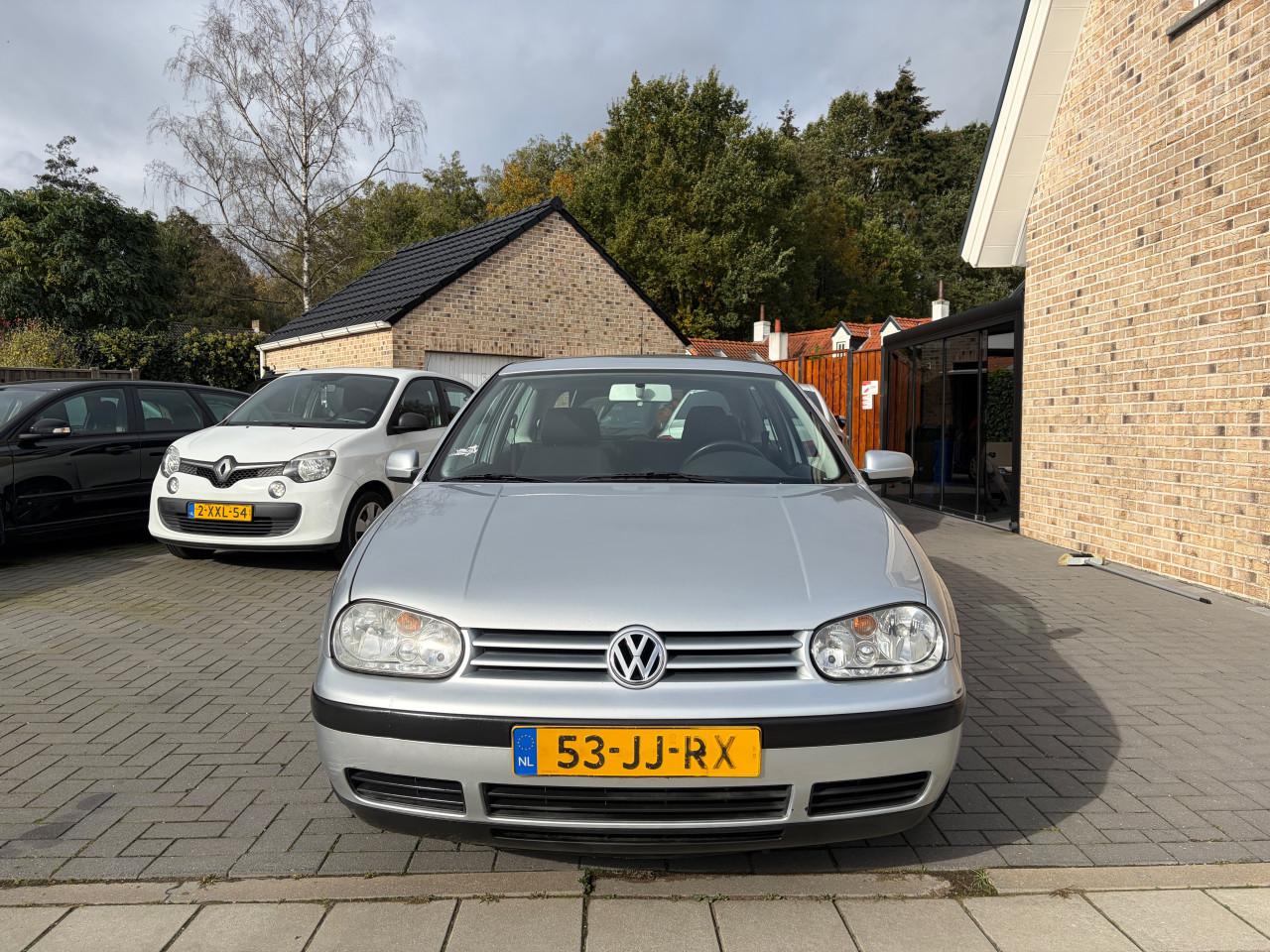 Volkswagen Golf 1.6i Automaat 2002 Airco Trekhaak Apk