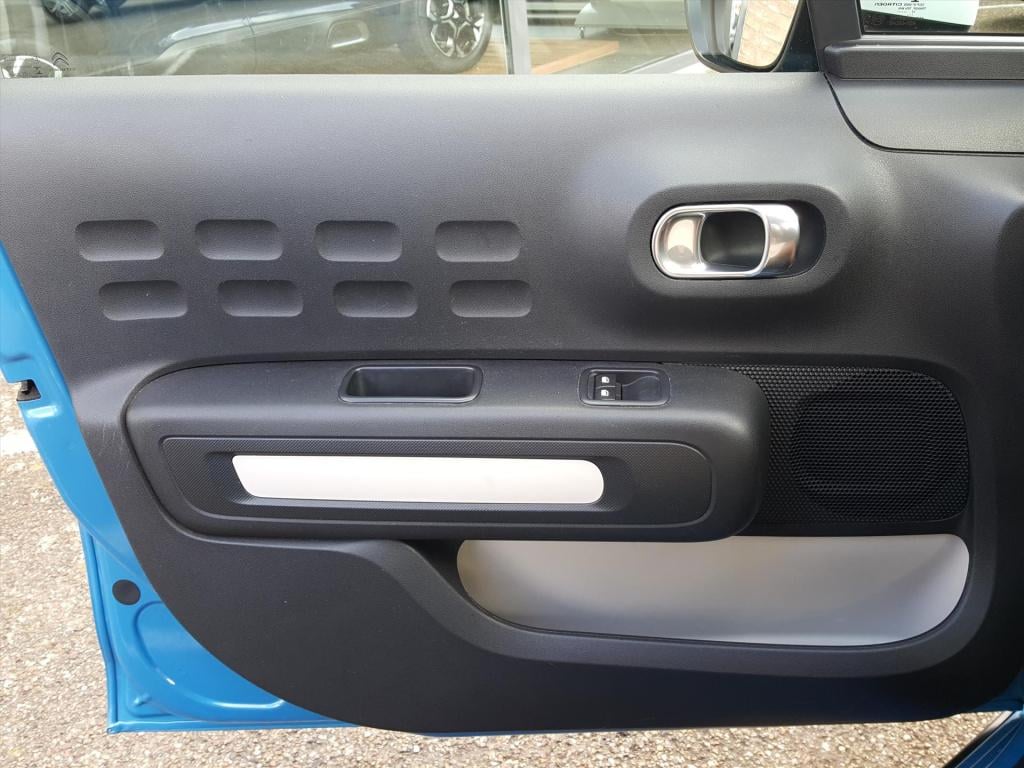 Citroen C3 1.2 puretech 82pk feel navigatie via apple/android | cruise & cl