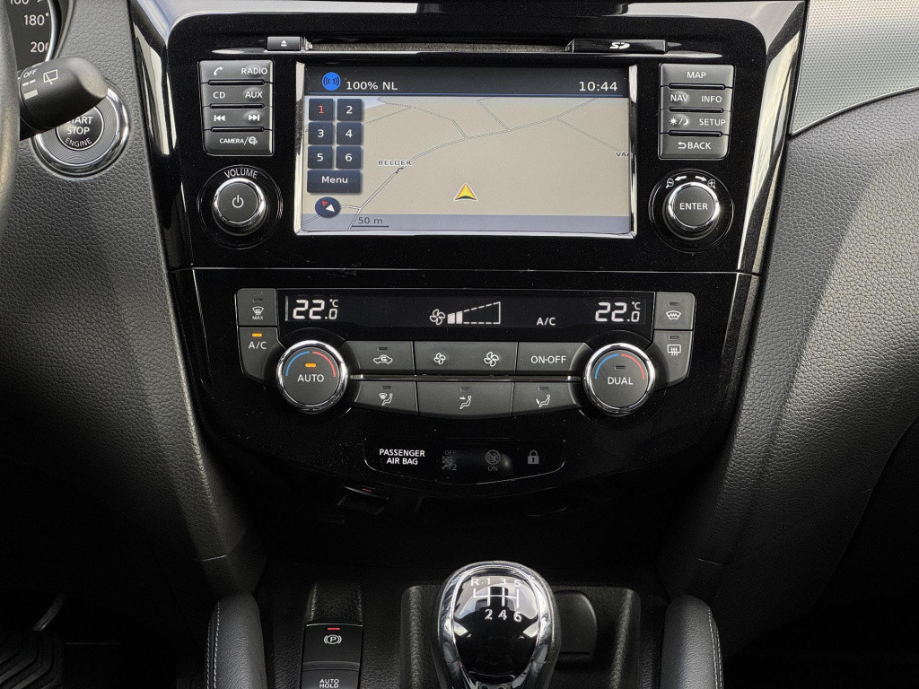 Nissan Qashqai 1.2 tekna | trekhaak | panoramadak | navigatie | 360° camera
