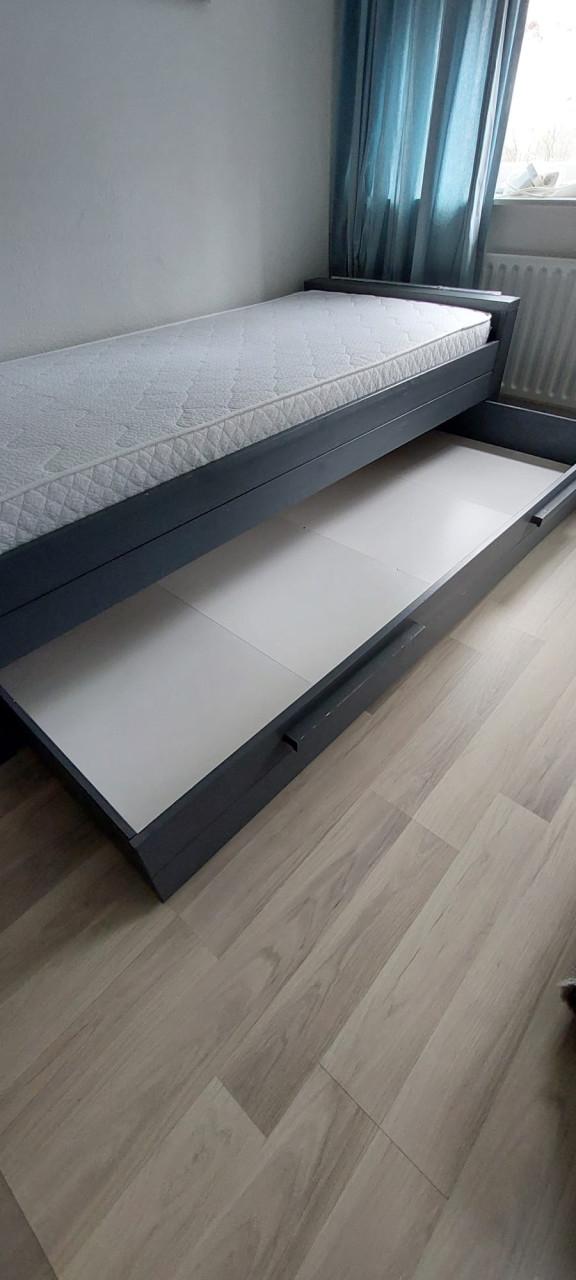 Compleet bed met bedlade