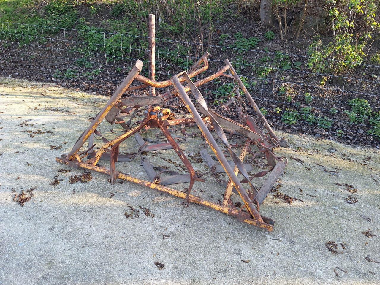 Weidesleep met echte Mols hoop driehoeken voor extra egalisatie