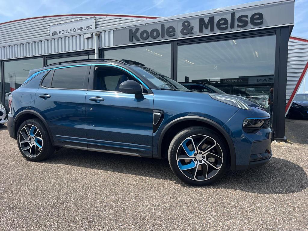Lynk & Co 01 1.5 261pk panodak , adaptive cc , carplay , 360gr camera