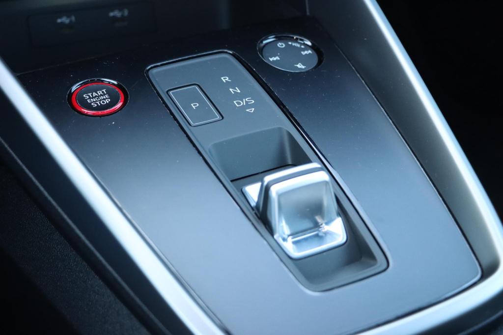 Audi Rs3 limousine 2.5 tfsi quattro | rs dynamic | keramisch | pano | bang 