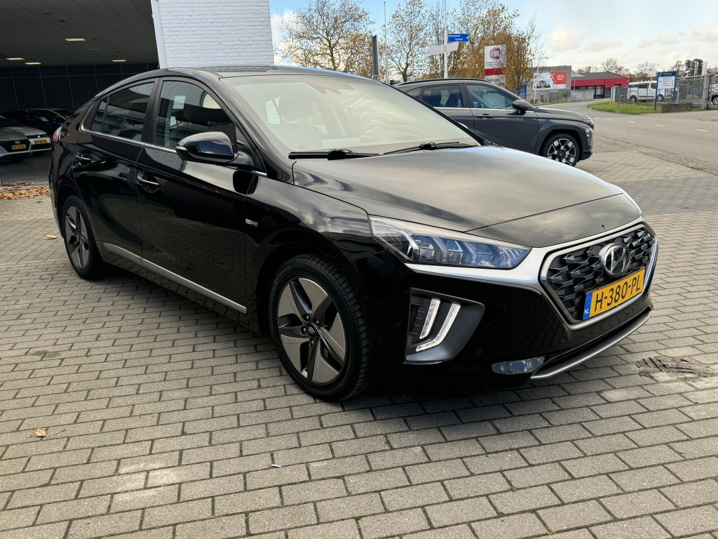 Hyundai Ioniq 1.6 gdi comfort plus | navigatie | achteruitrijcamera | cruis