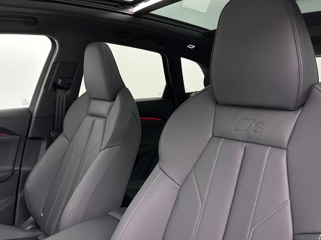 Audi Q5 s edition competition e-hybrid 270 kw / 367 pk suv