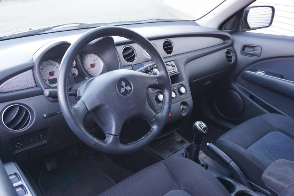 Mitsubishi Outlander 2.0 invite+ airco / cruise / elektr. ramen / trekhaak 