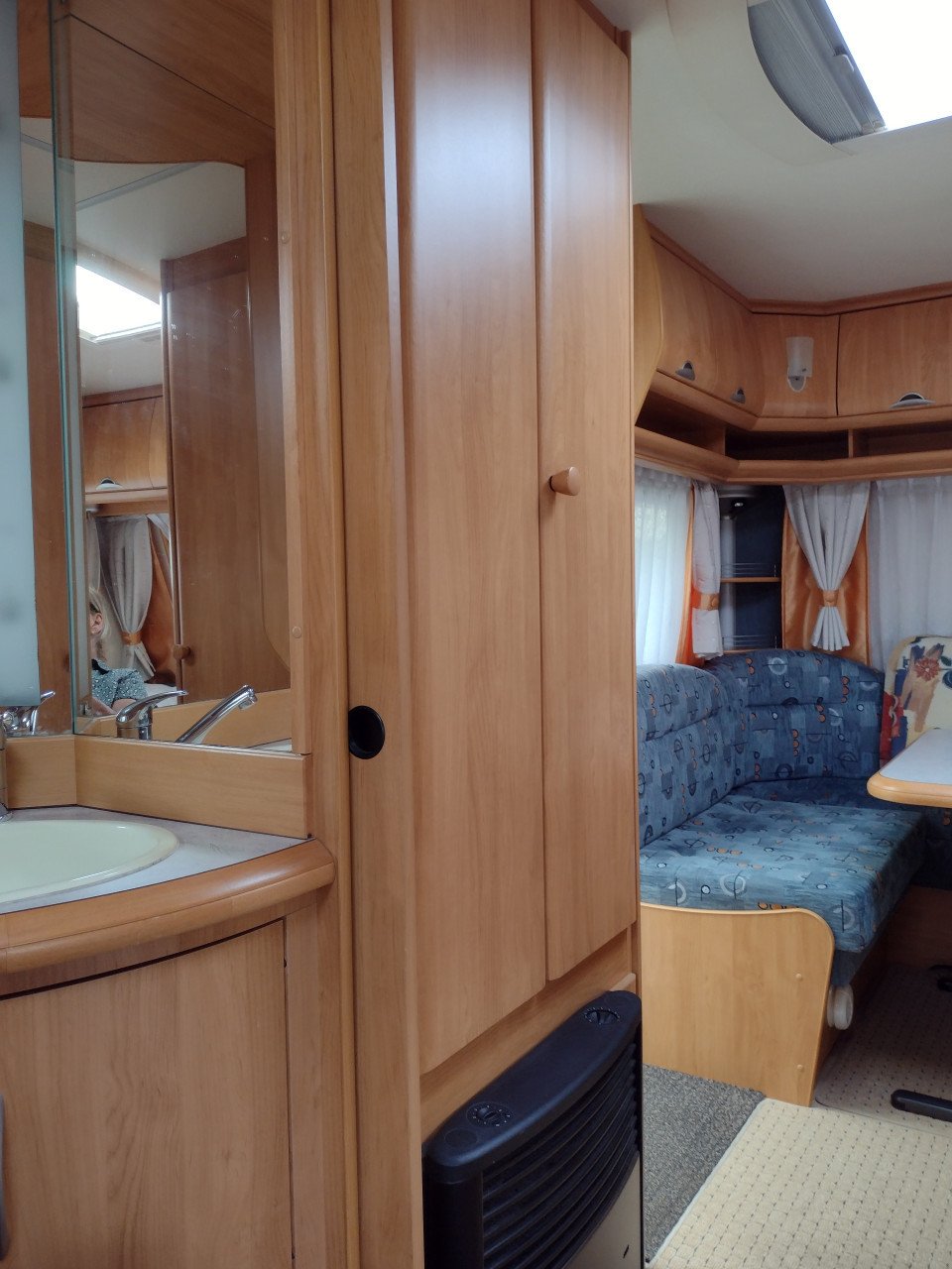 Caravan Hobby Excellent Easy Bouwjaar 2005. In prima staat netjes onderhoud