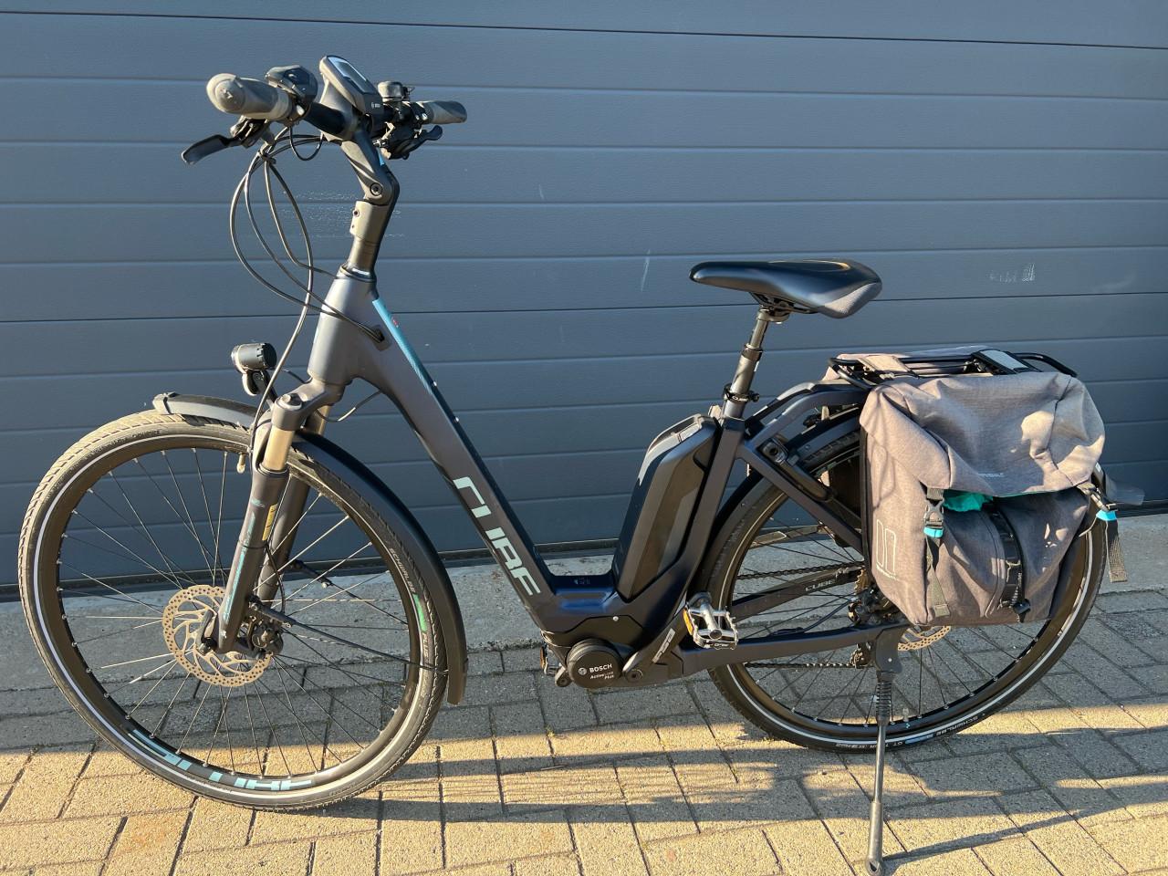 Mooie Cube Touring pro met bosch middenmotor en 500 WH accu