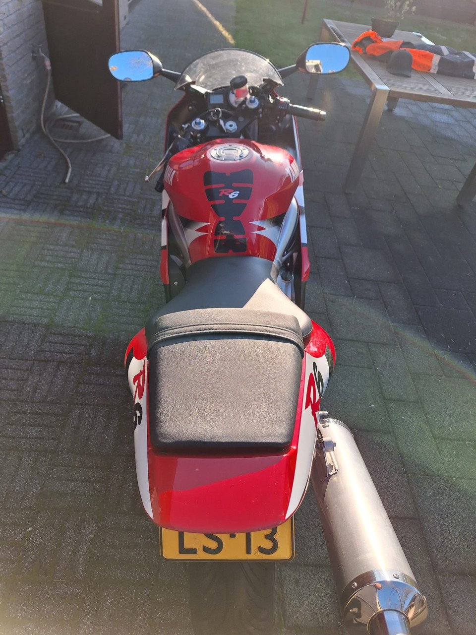 Yamaha R6