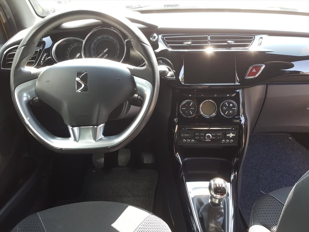 Citroen DS3 1.2 vti 82pk so chic navigatie | cruise & climate control | par
