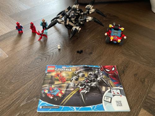 Marvel lego: Venom crawler 76163