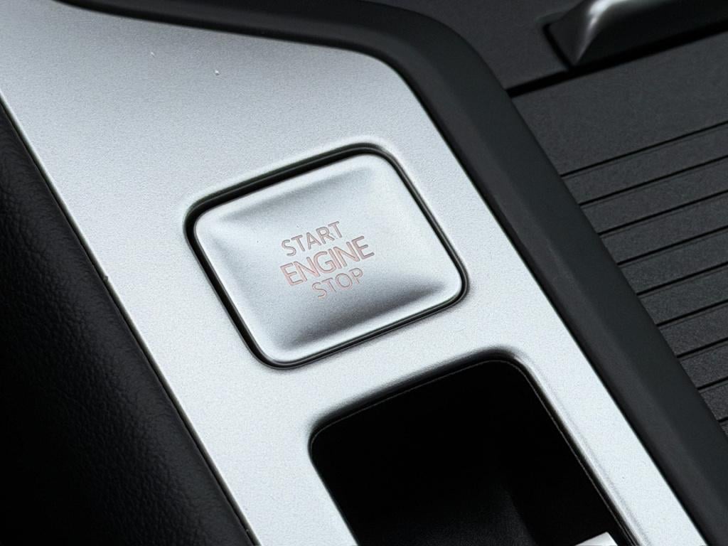 Volkswagen Passat variant 1.5 ehybrid business | dode hoek | camera | trekh