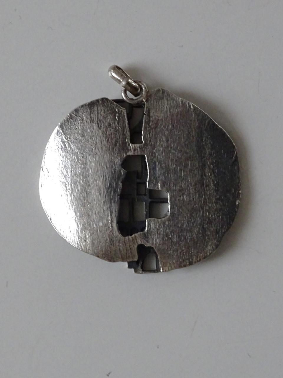 Brutalistische Hanger handgemaakt studio-ontwerp