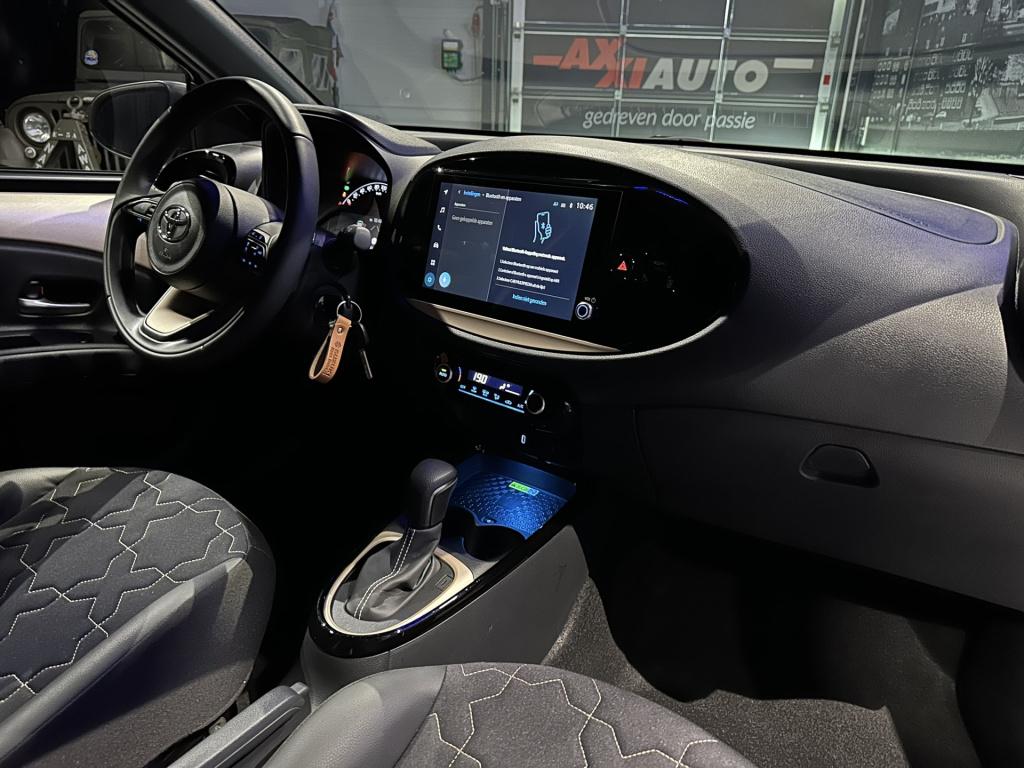 Toyota Aygo x 1.0 vvt-i s-cvt envy *pdc*camera*clima*