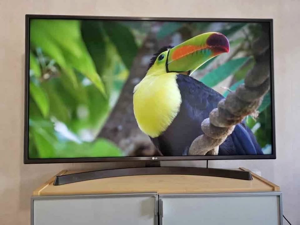 Prachtige Smart 49 inch (125CM) cm grote LG 4K uhd led tv. Wi-Fi Bluetooth