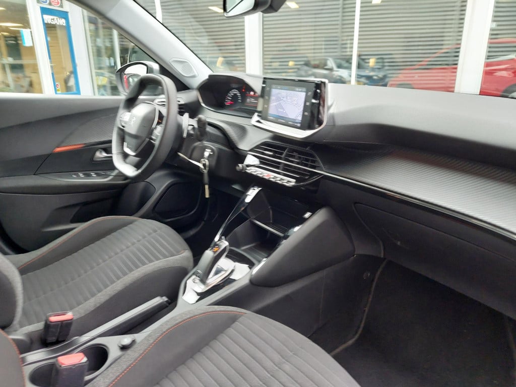 Peugeot 2008 suv 1.2 130 eat8 automaat active pack nav/cam