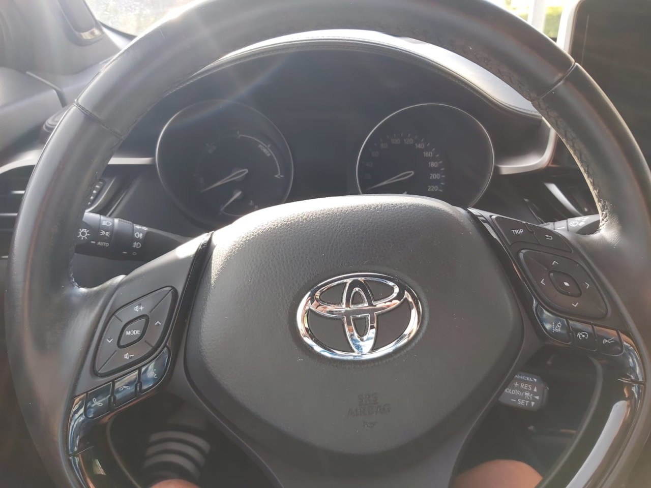 Auto toyota chr Hibride automaat van 2019
