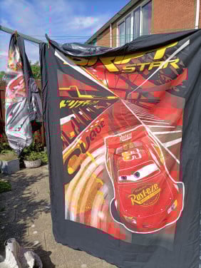 1p Dekbedovertrek (125 x 200 cm) met bijpassend kussensloop van Cars.