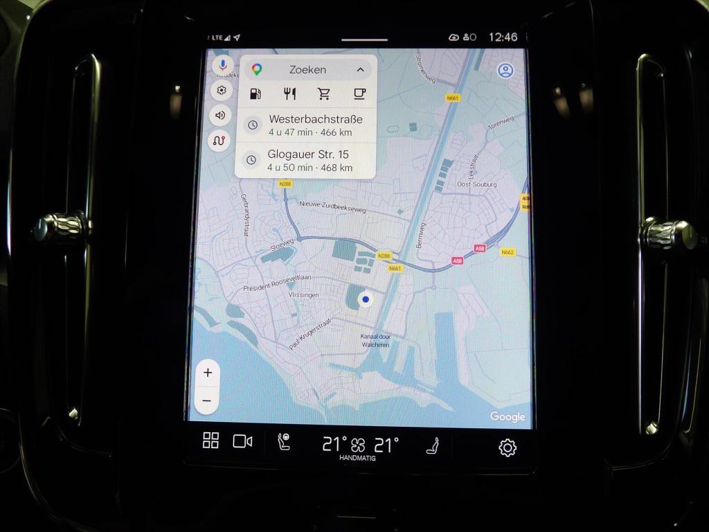 Volvo XC40 b3 163pk mild hybrid aut plus dark