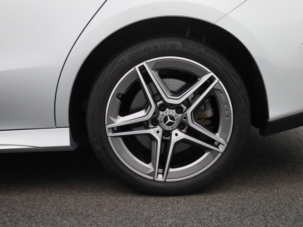 Mercedes-Benz Cla 250 e business solution amg limited | amg-styling | panor