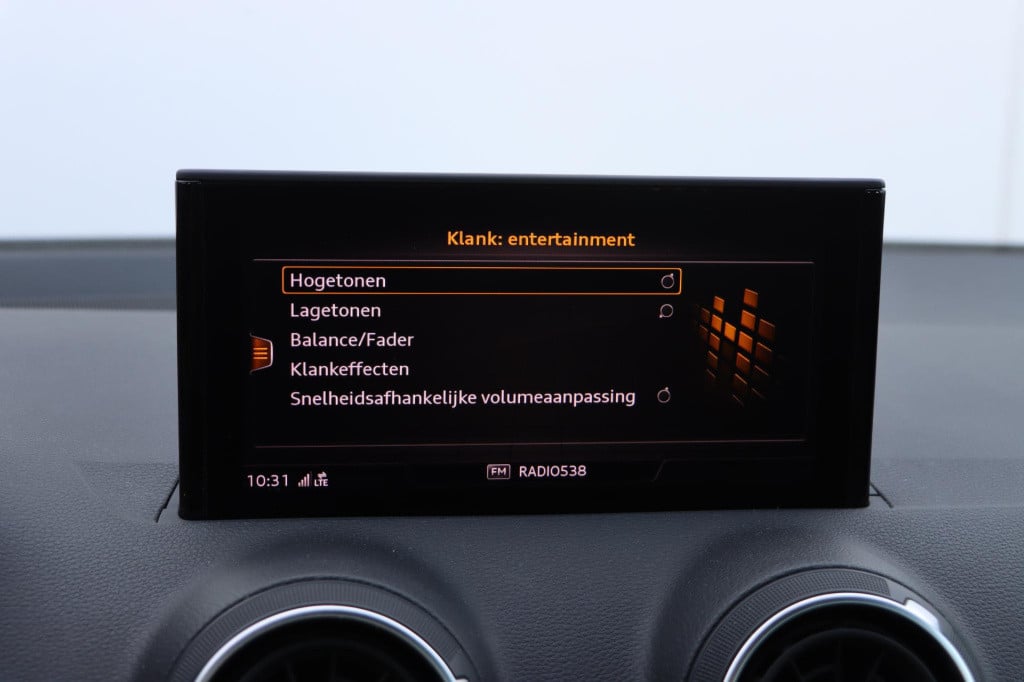 Audi Q2 1.4 tfsi cod design s-tronic