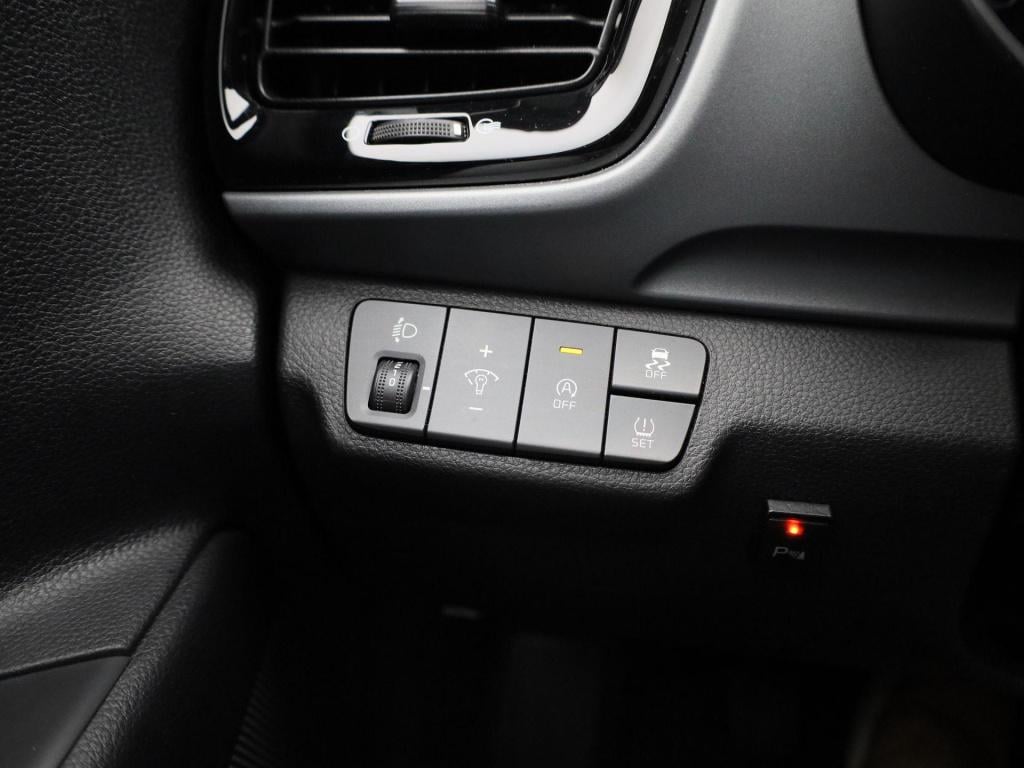 Kia Stonic 1.0 t-gdi mhev dynamicplusline | lmv | navigatie | parkeer senso