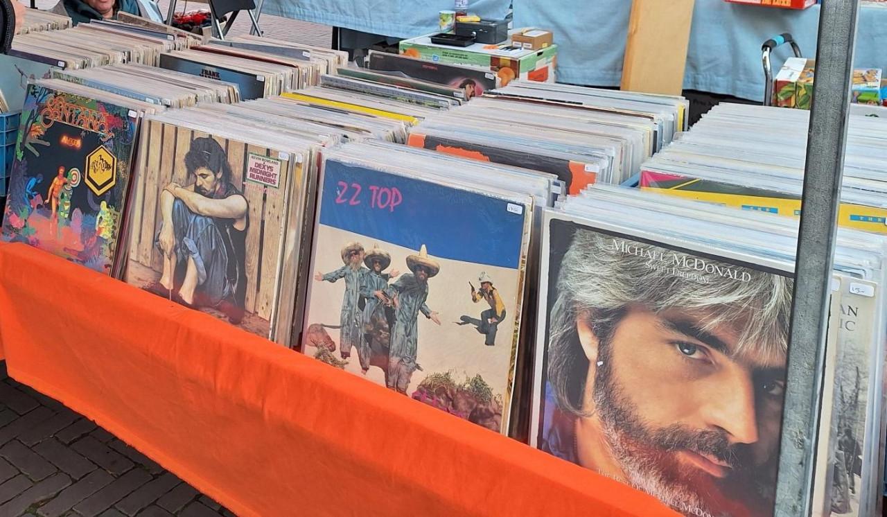 Zaterdag 18 juli snuffelmarkt Middelburg OOK LP's