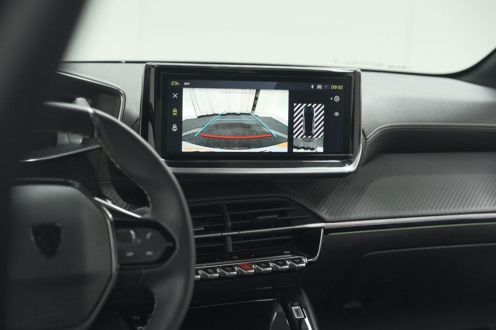 Peugeot 208 puretech 100 gt | camera | apple carplay | parkeersensoren