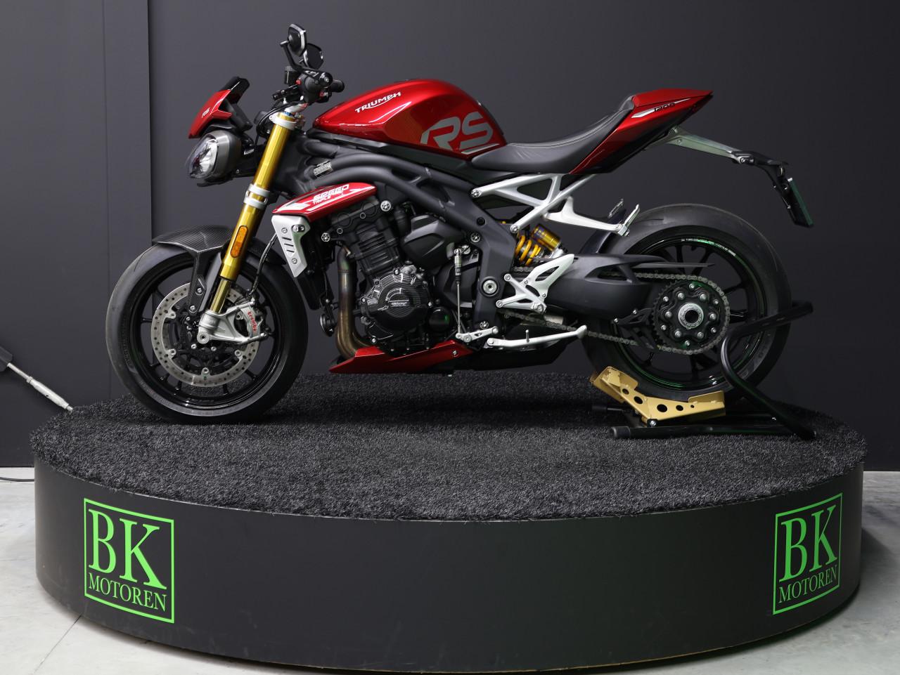 SPEED TRIPLE 1200 RS | Carnival Red
